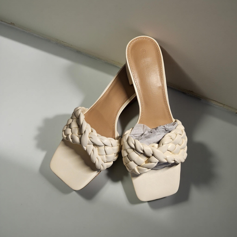 NWOT Piepiebuy Braided Heeled low block heels square toe size 9.5 cream …